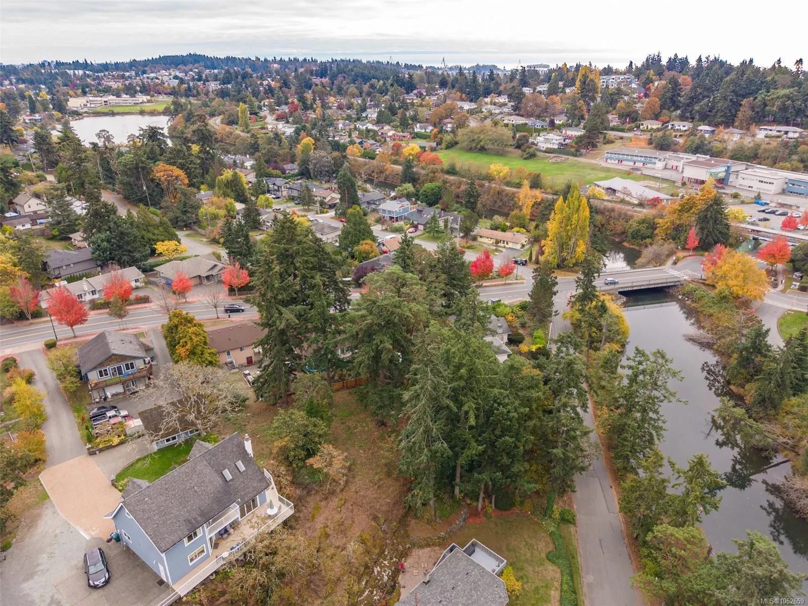 Lot 1 Helmcken Rd