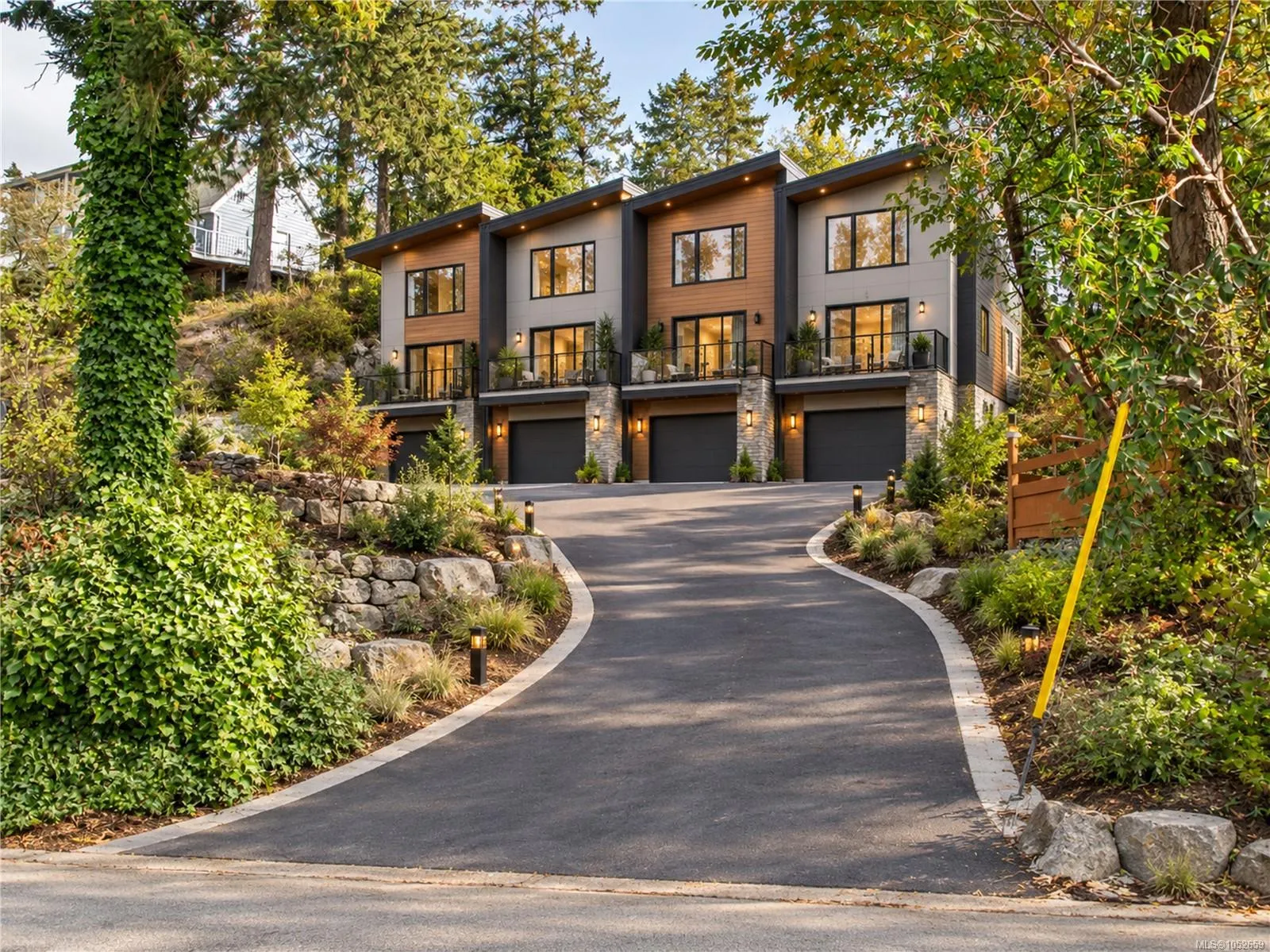 Lot 1 Helmcken Rd