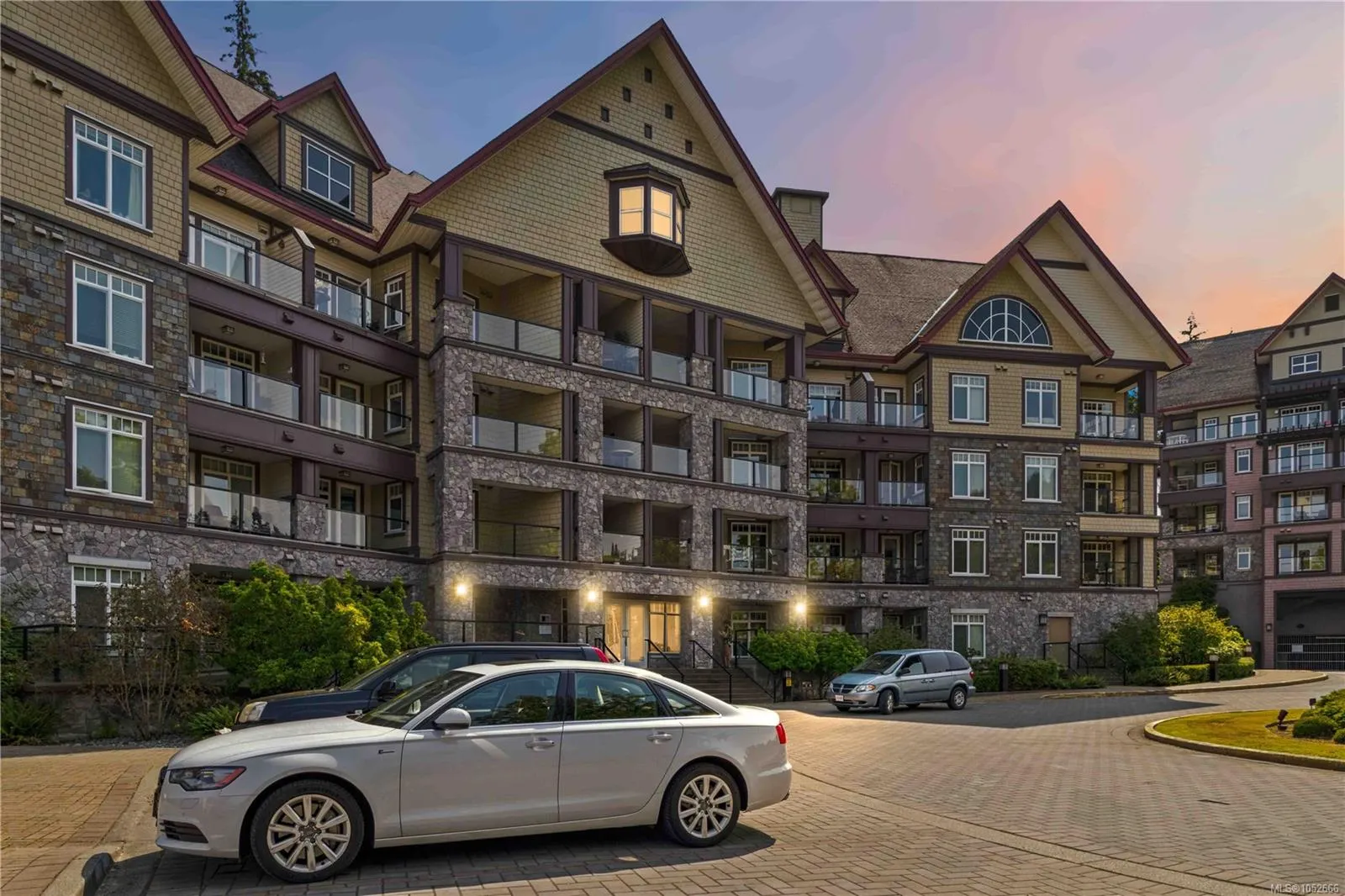 1375 Bear Mountain Pkwy