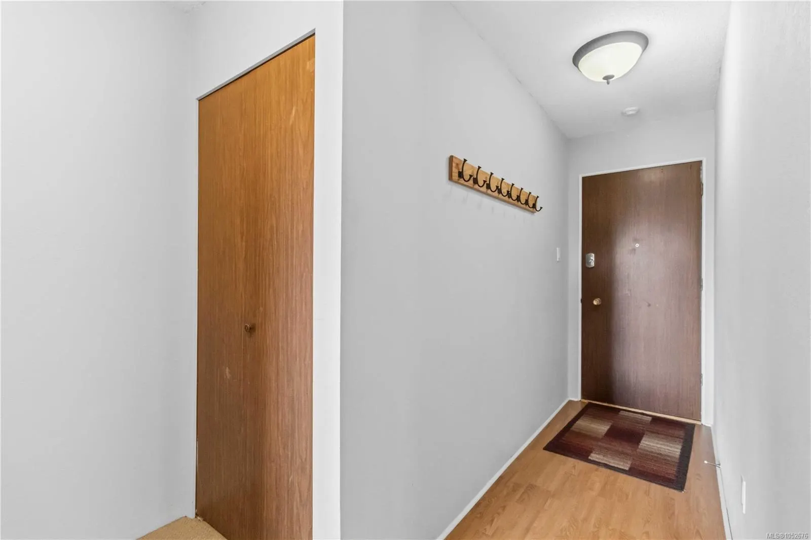 1571 Mortimer St