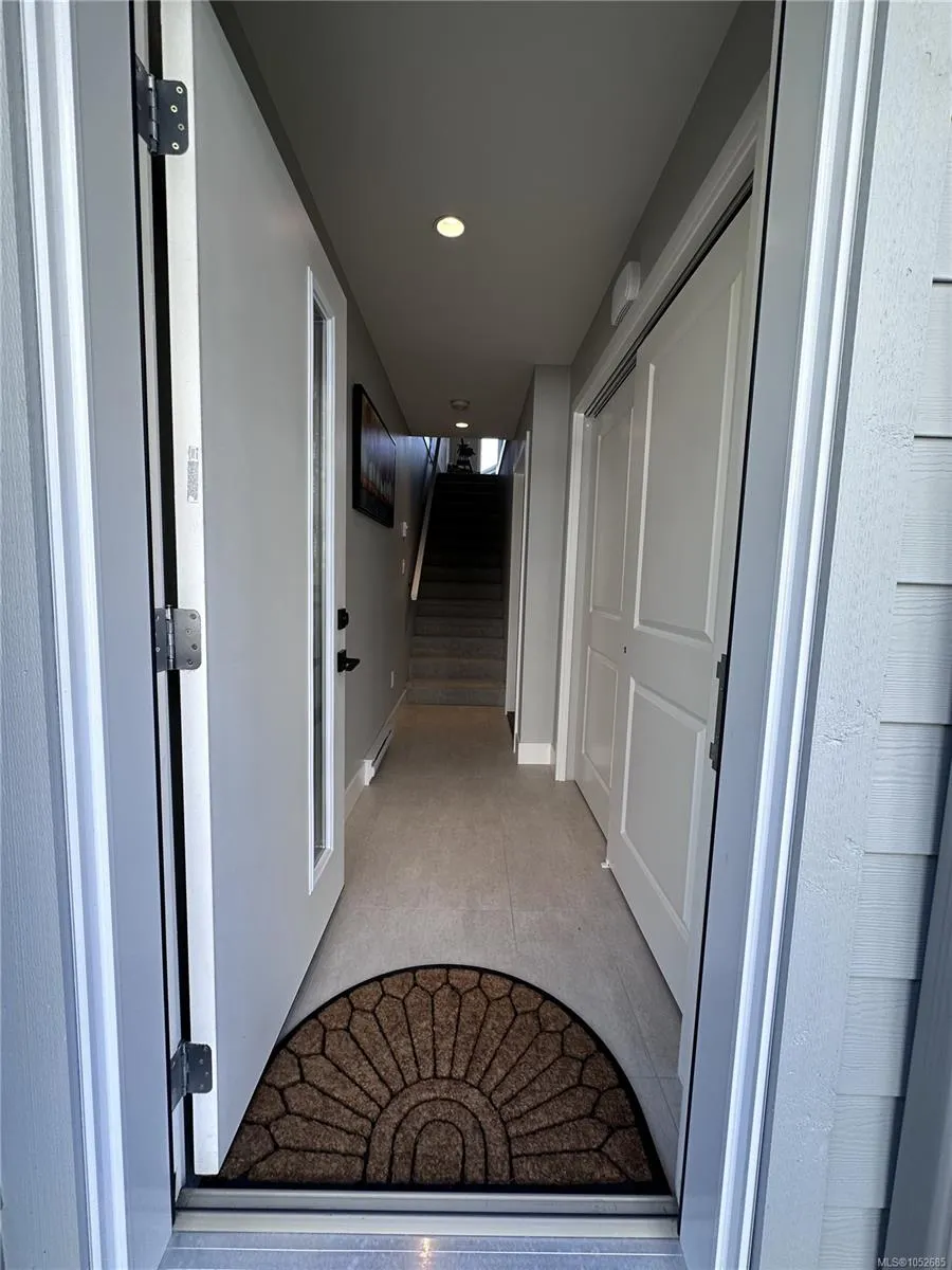 2120 Triangle Trail