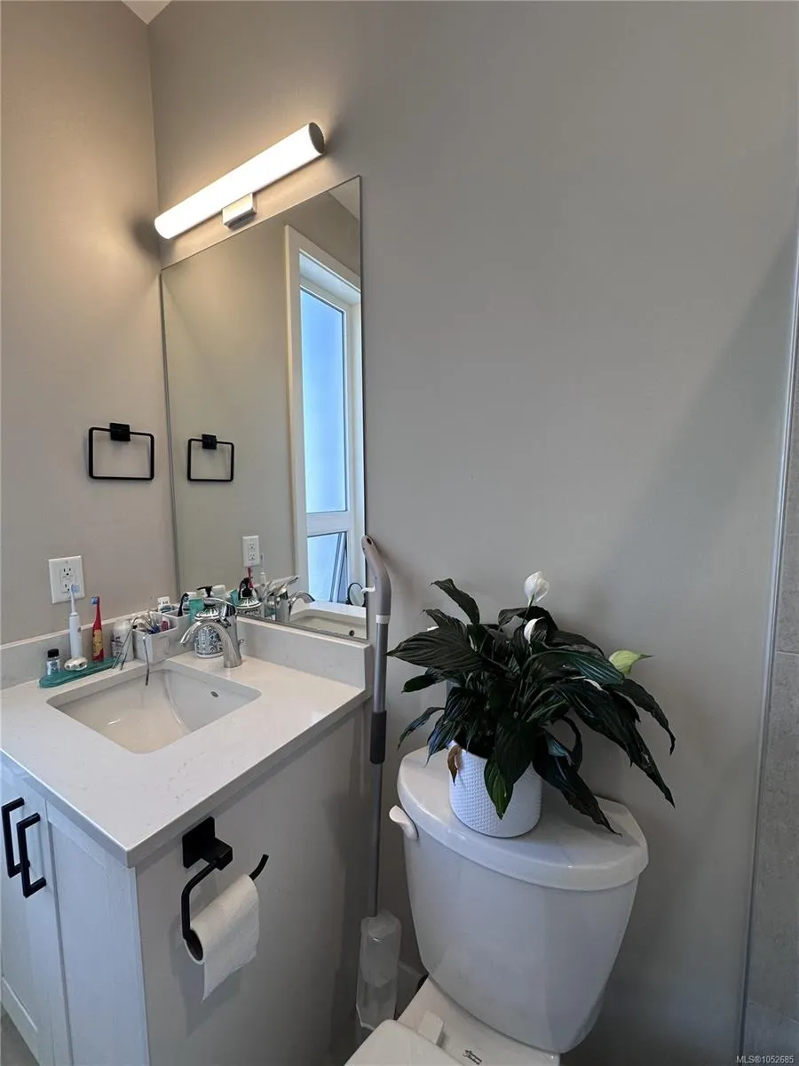 2120 Triangle Trail