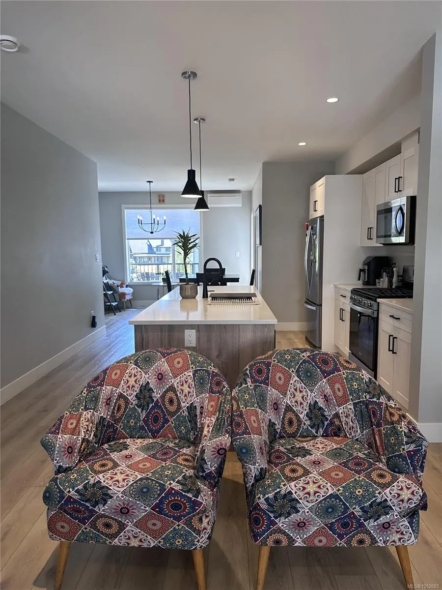 2120 Triangle Trail