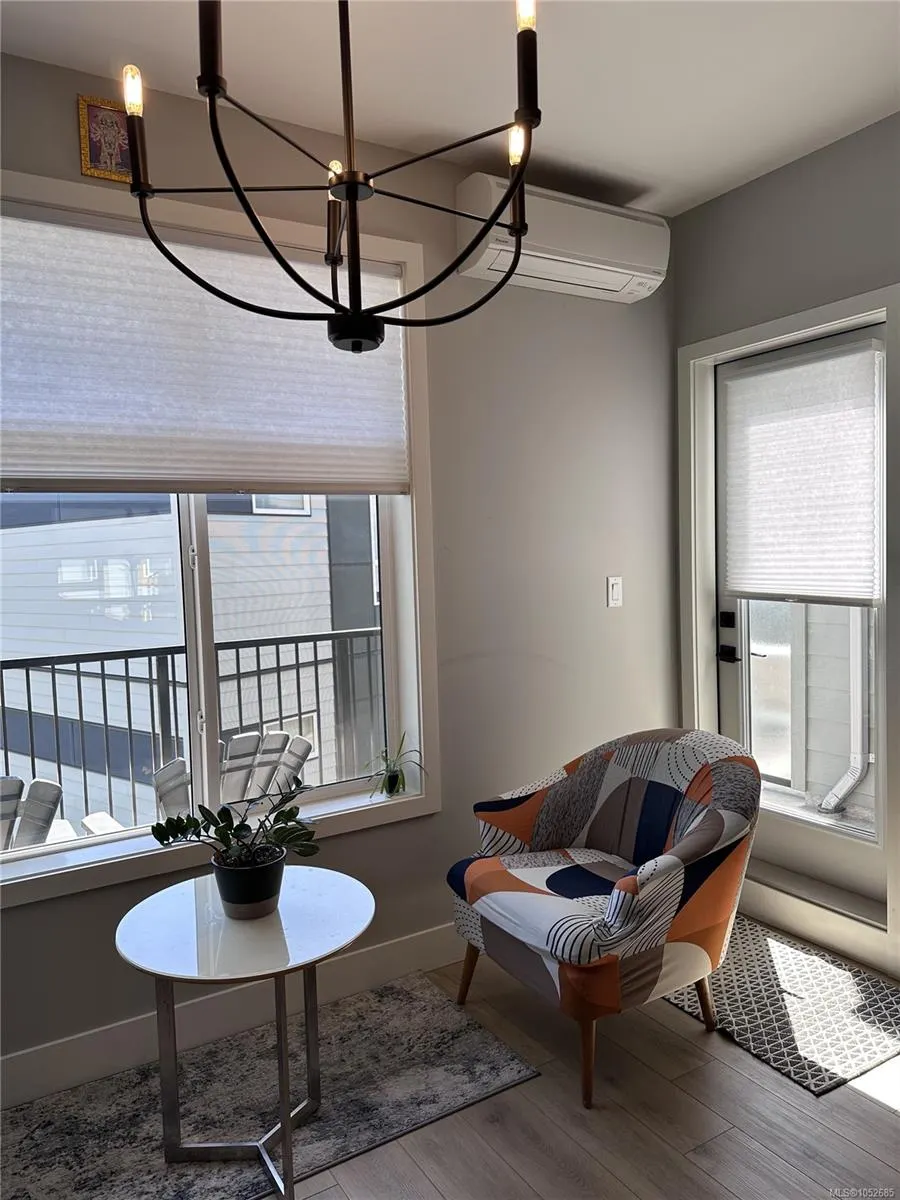 2120 Triangle Trail