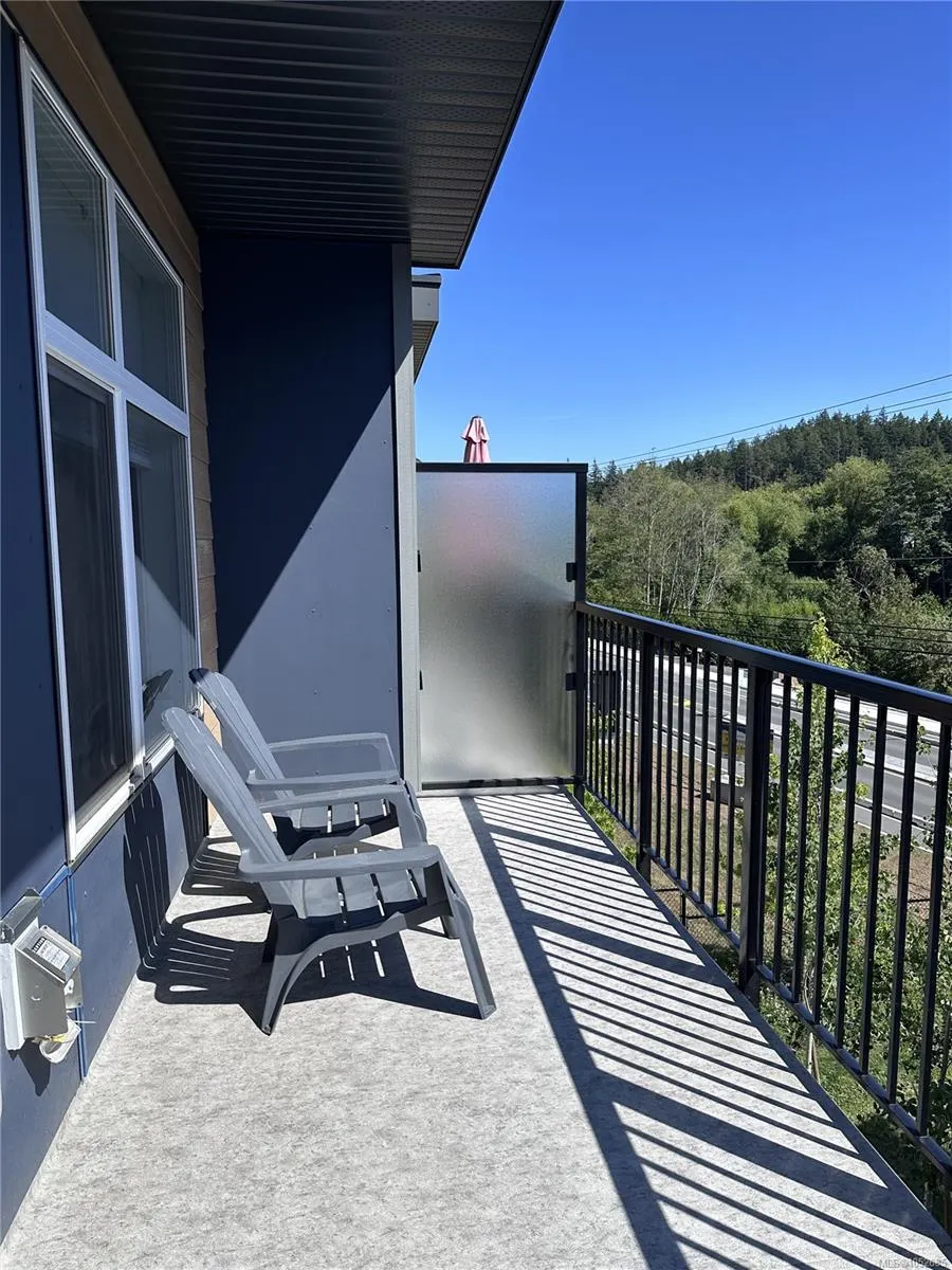 2120 Triangle Trail
