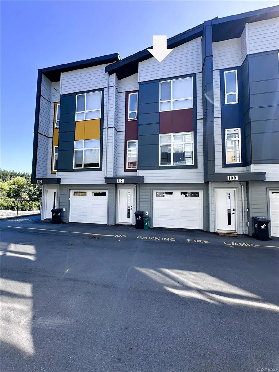 2120 Triangle Trail