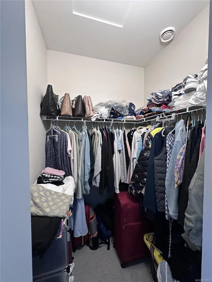 2120 Triangle Trail
