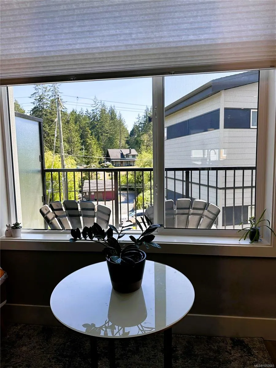 2120 Triangle Trail