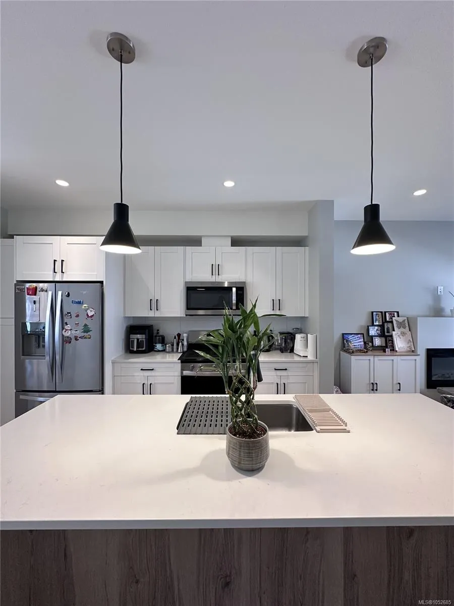 2120 Triangle Trail