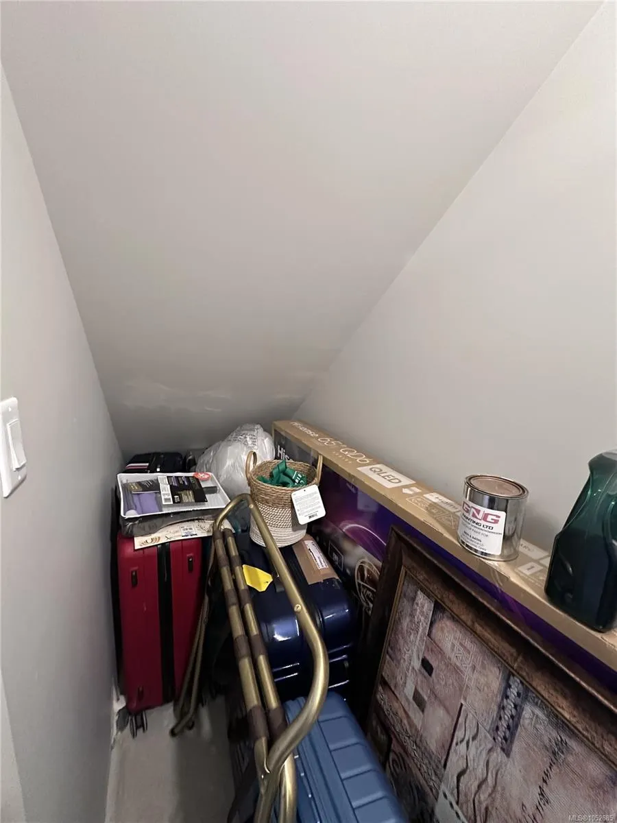 2120 Triangle Trail