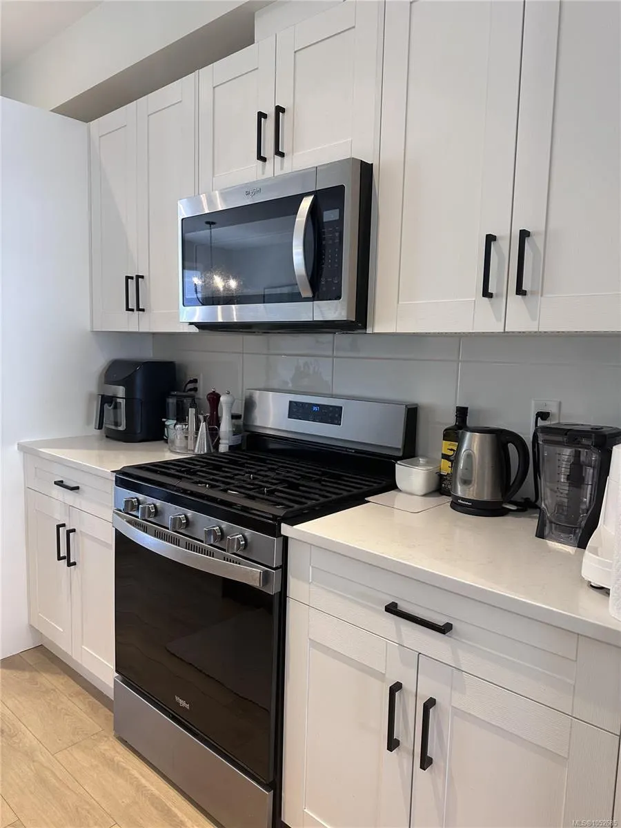 2120 Triangle Trail