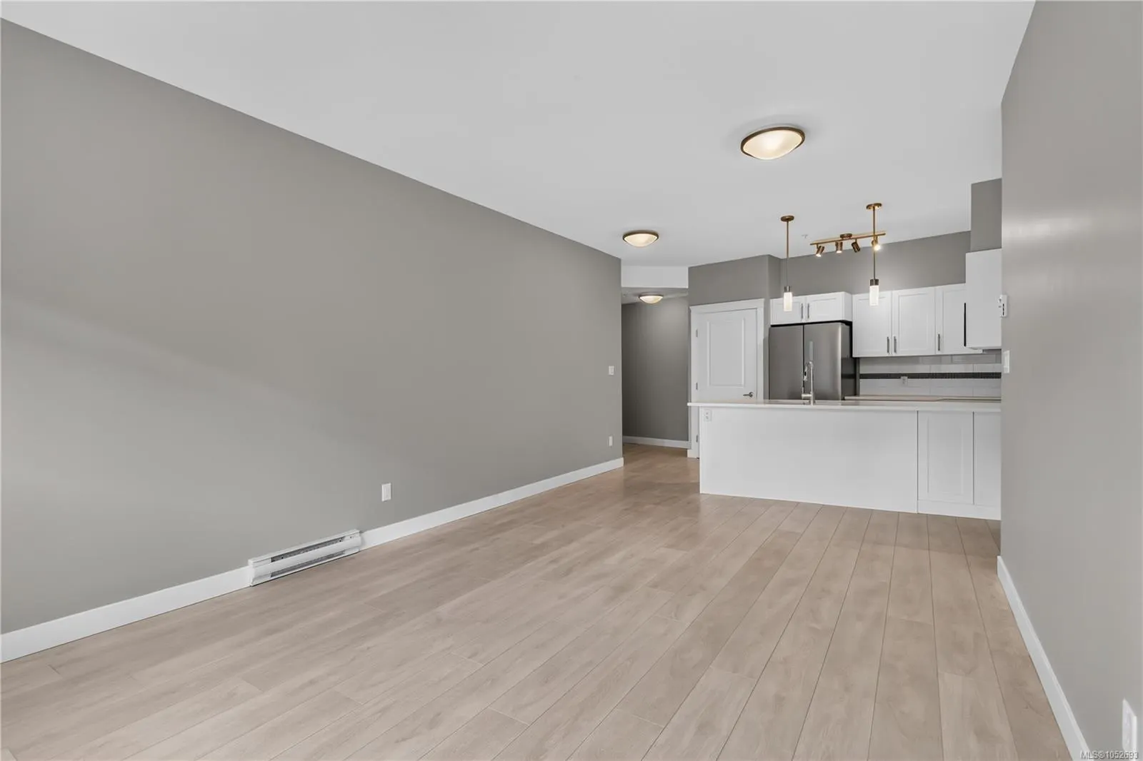 844 Goldstream Ave