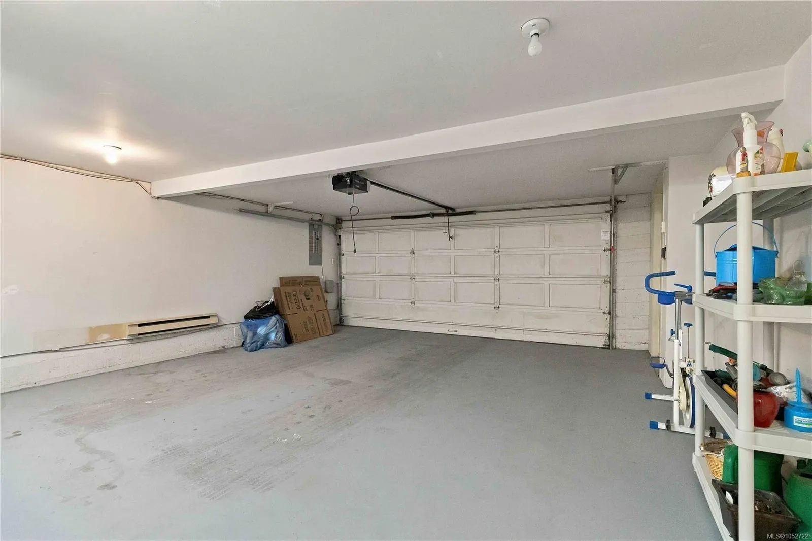 1027 Belmont Ave