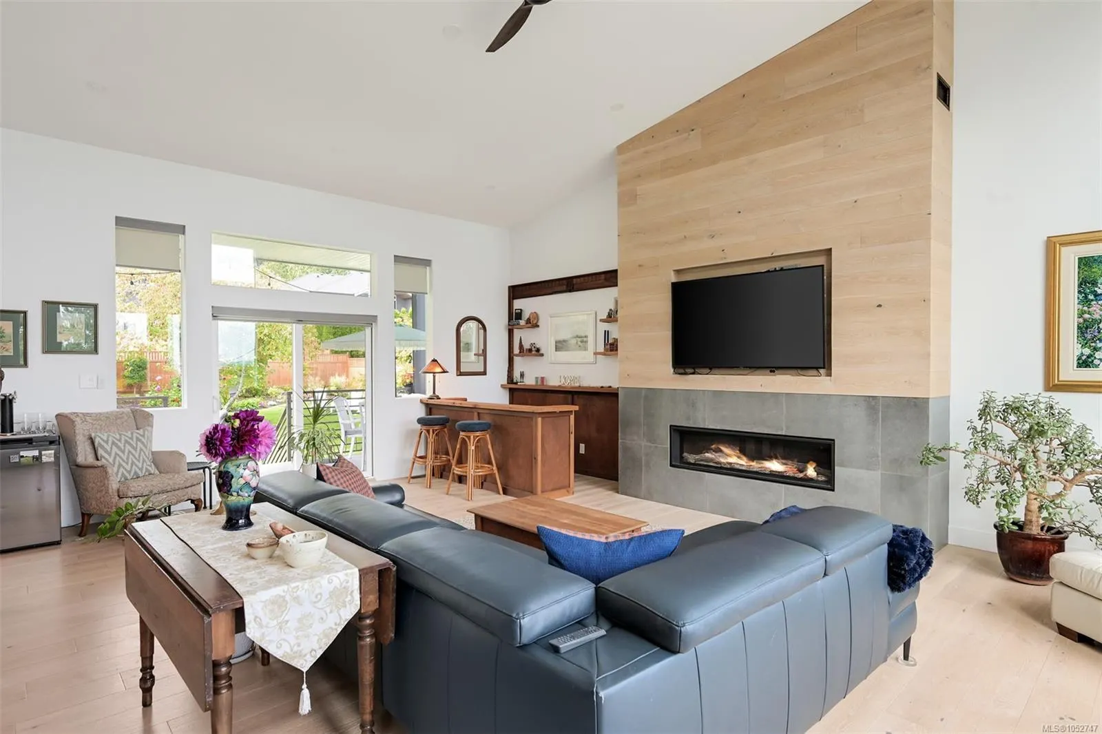 8566 Moxon Terr
