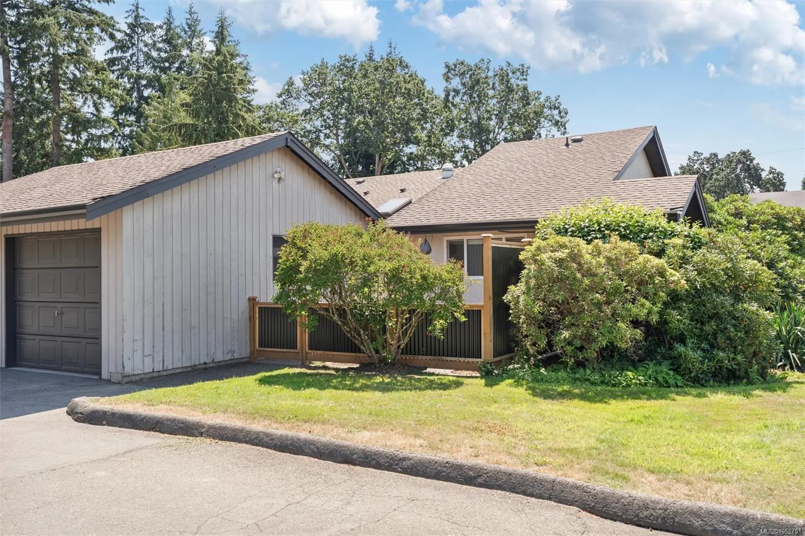 1184 Clarke Rd