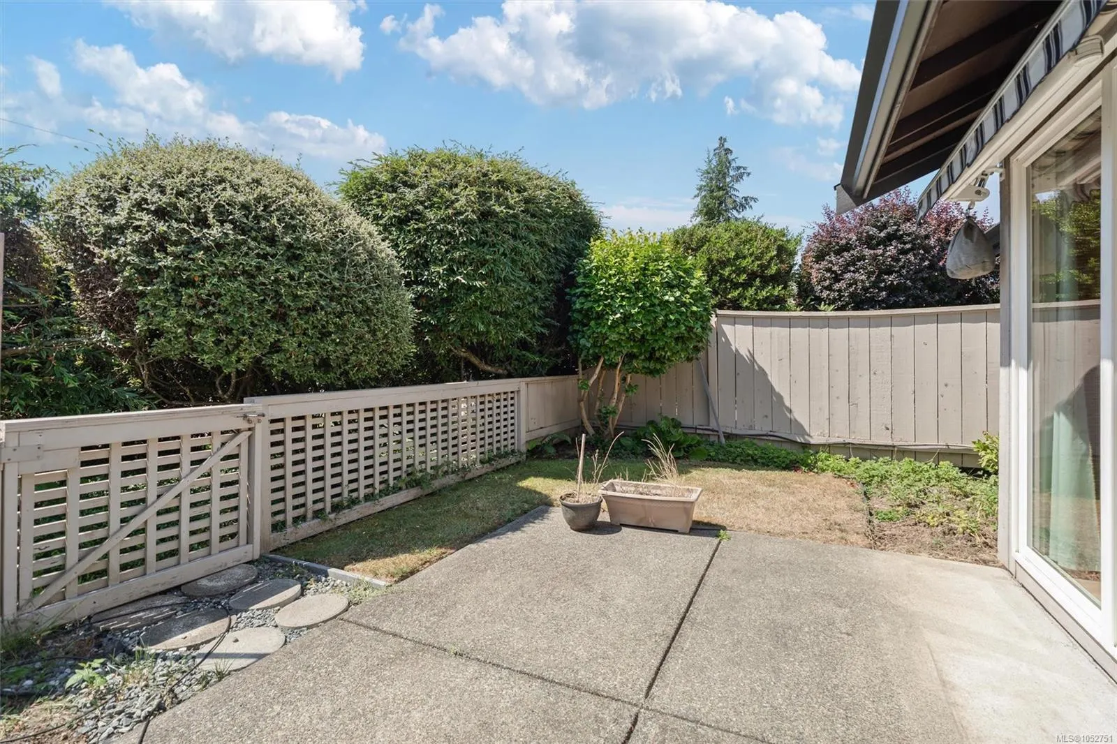 1184 Clarke Rd