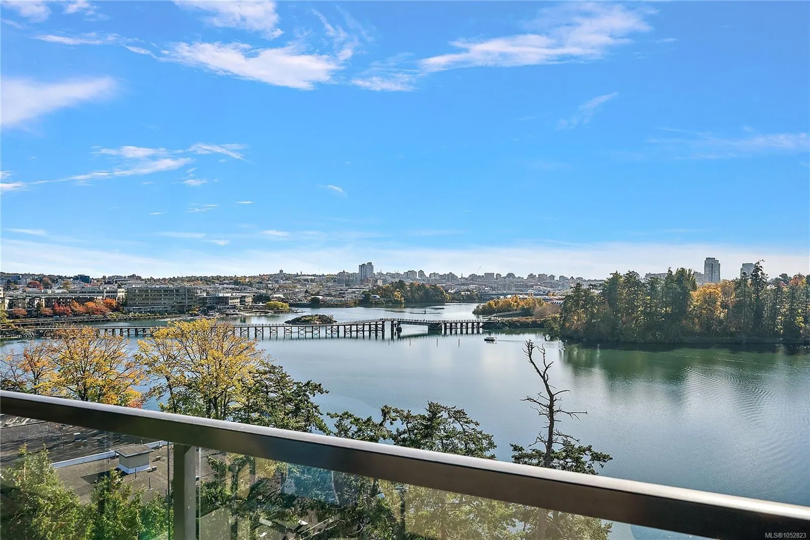 105 Gorge Rd E