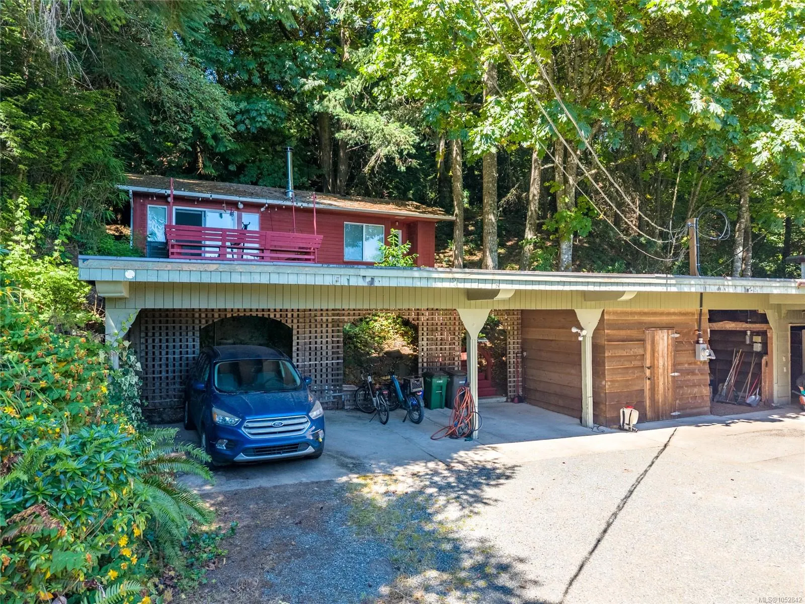 4916 Lochside Dr