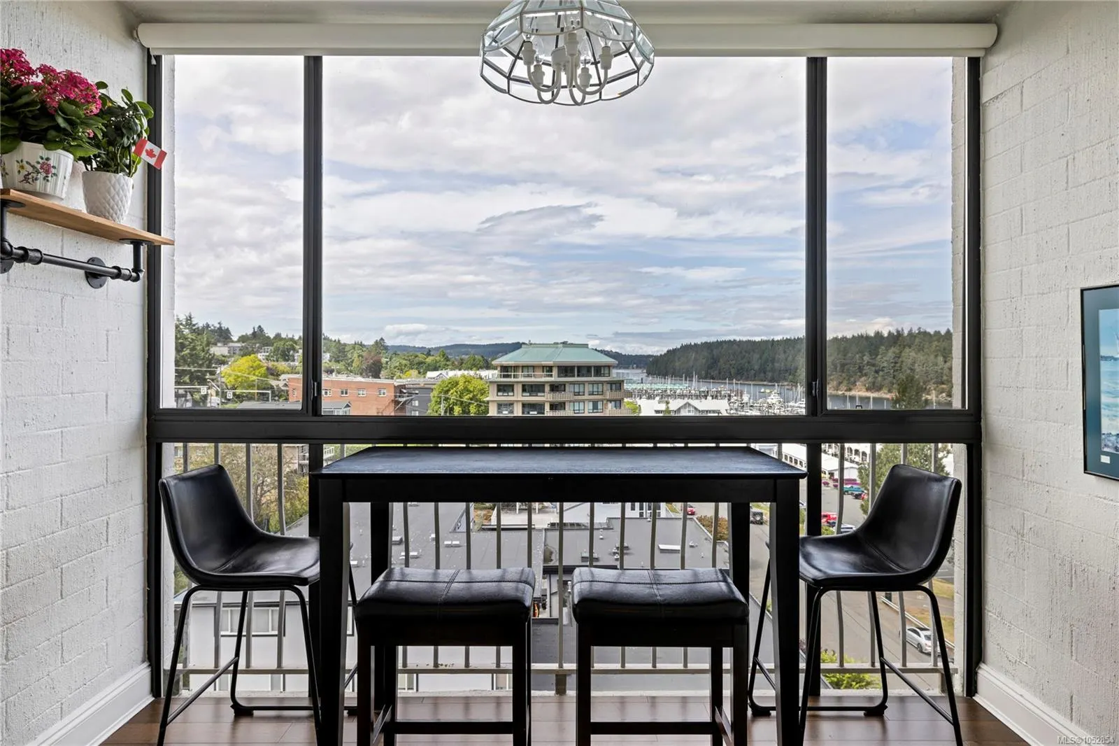 33 Mt. Benson St