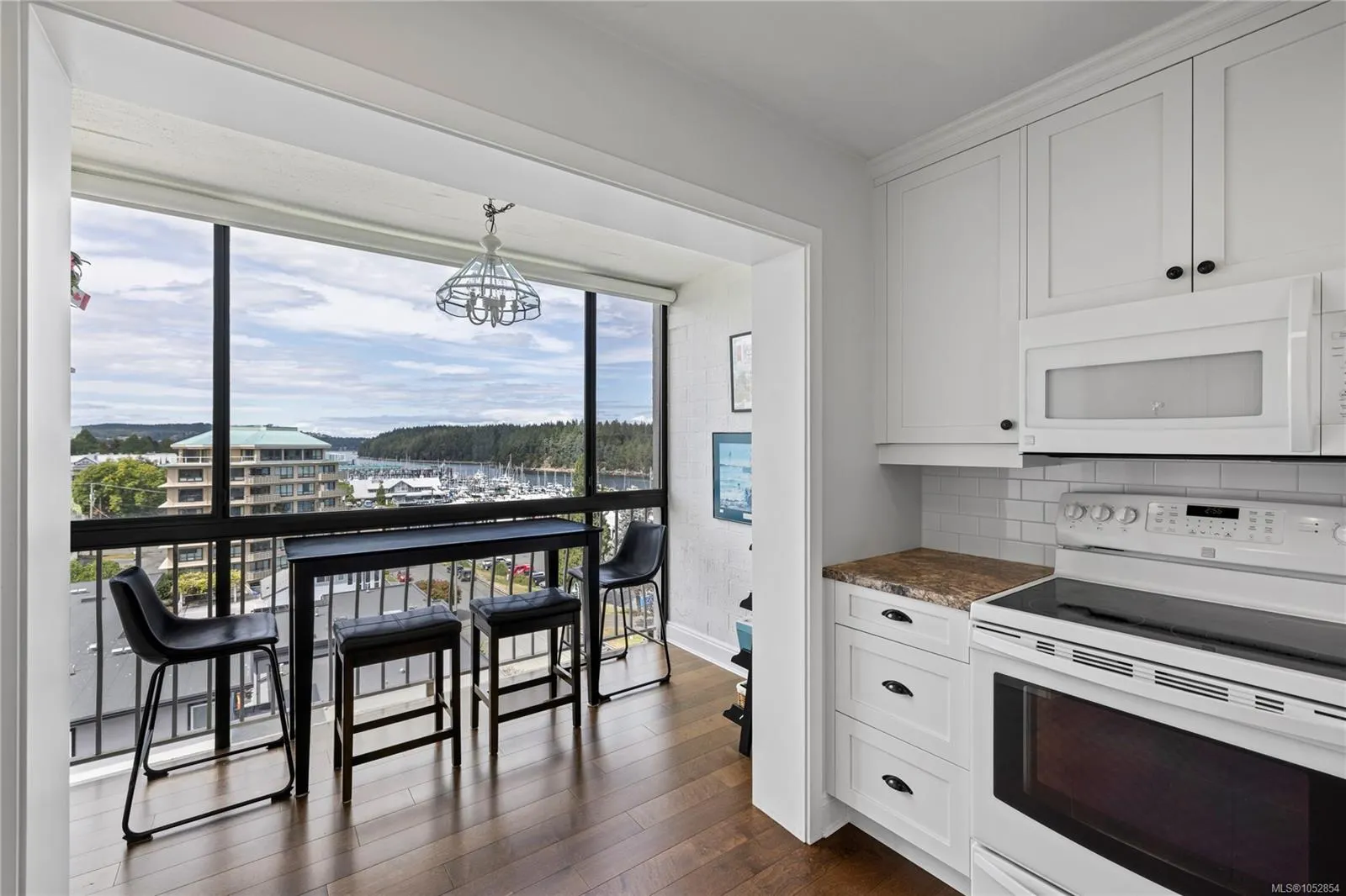 33 Mt. Benson St