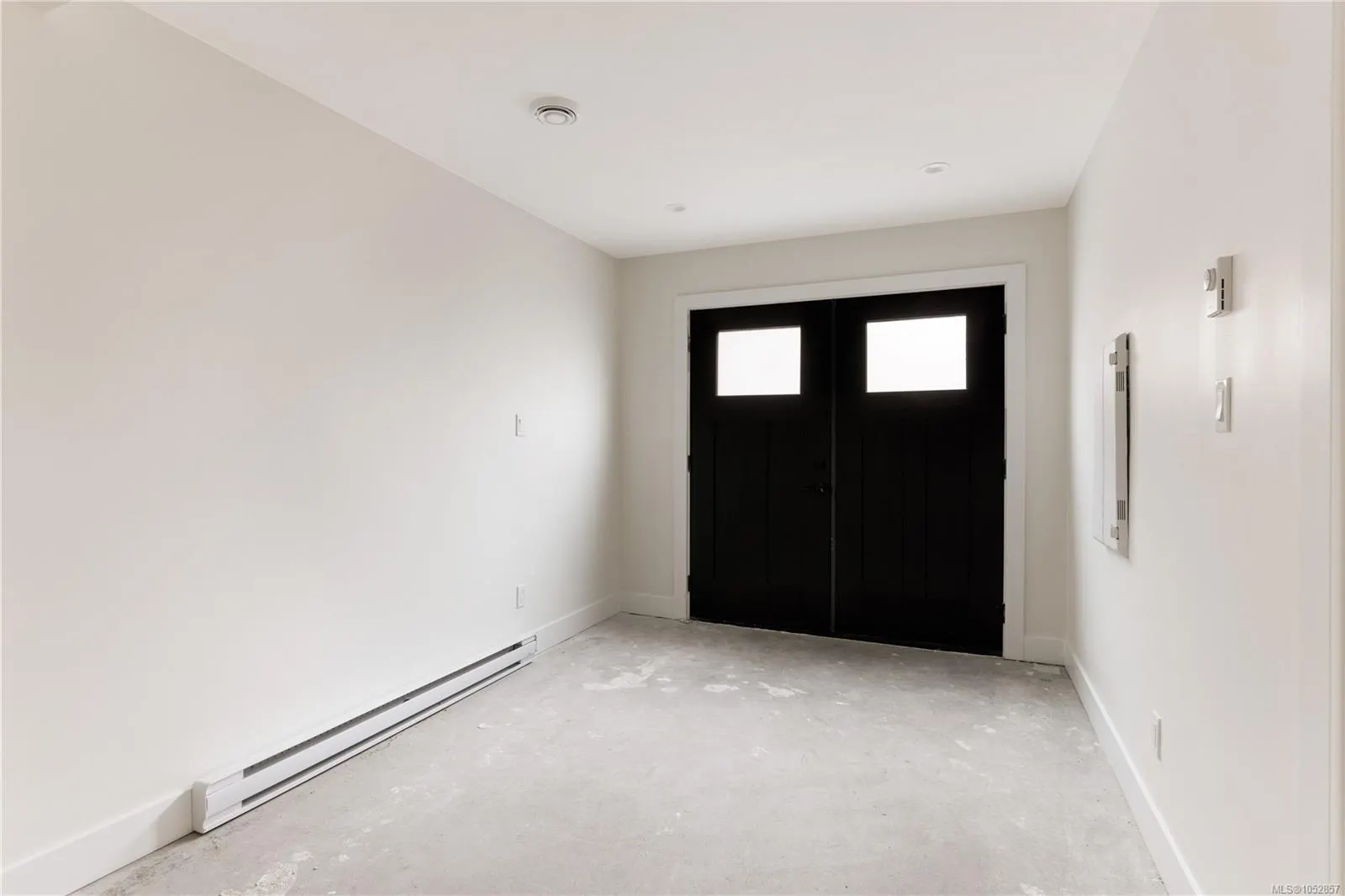 913 Dale St