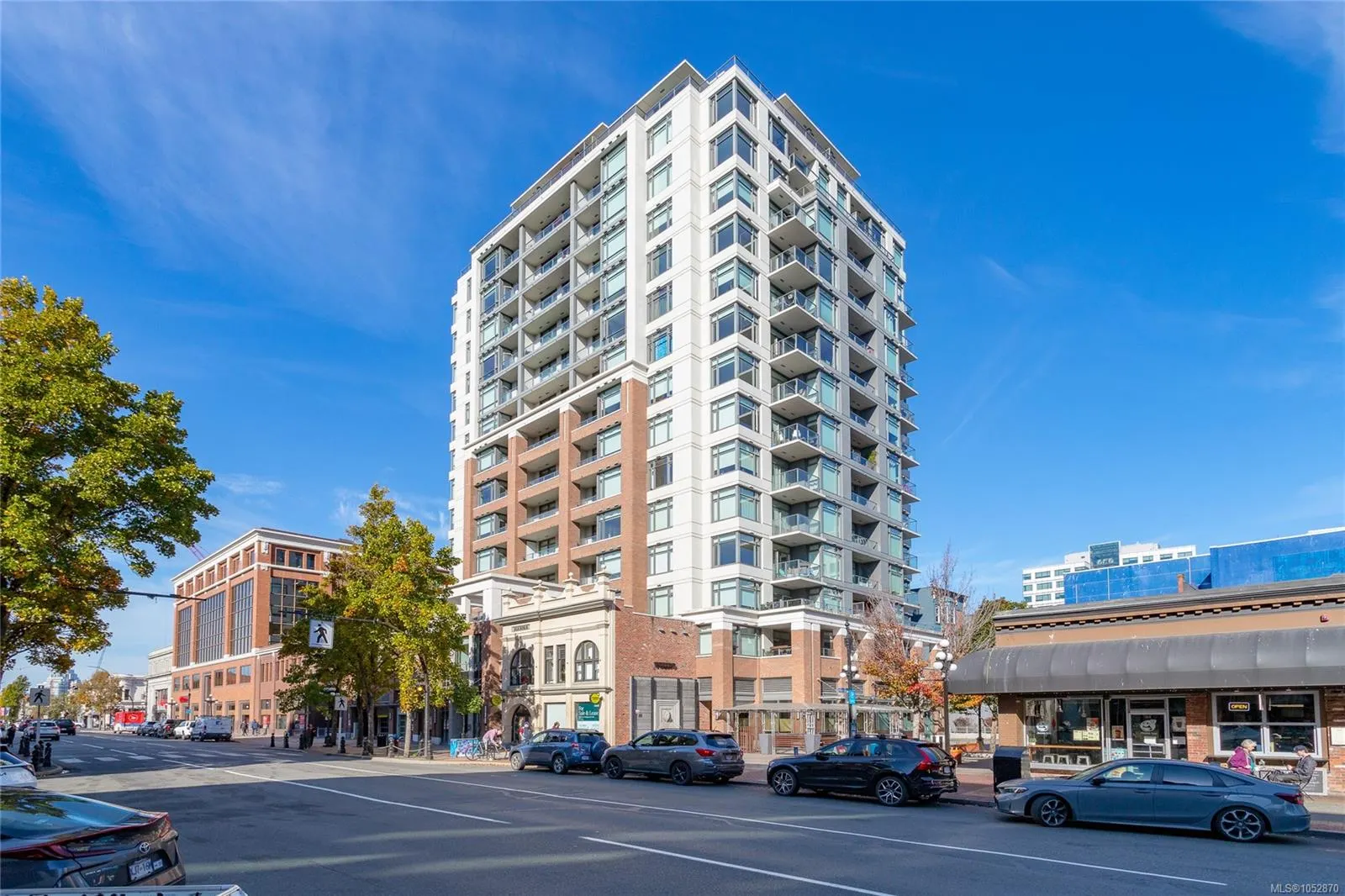 728 Yates St