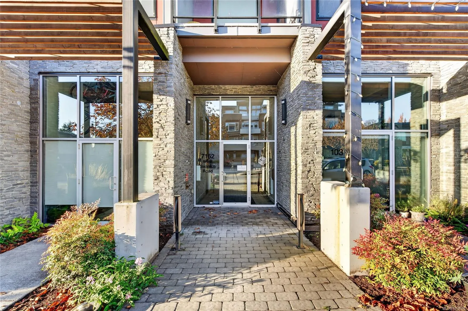 7162 West Saanich Rd