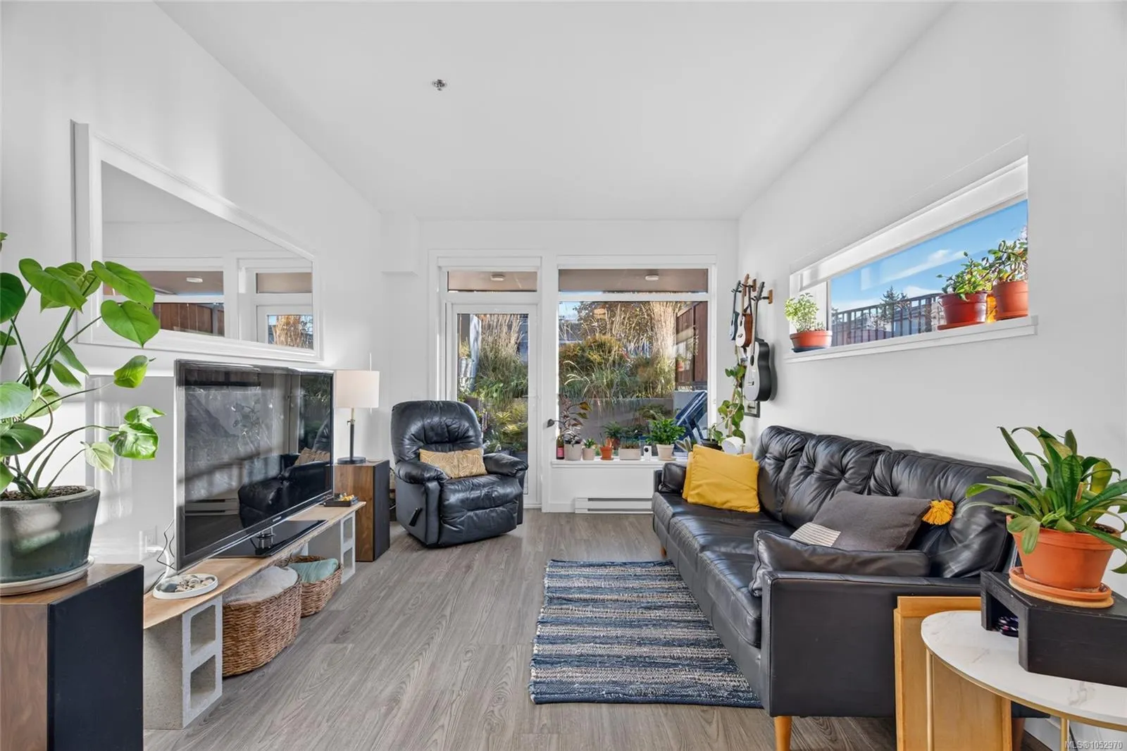 7162 West Saanich Rd