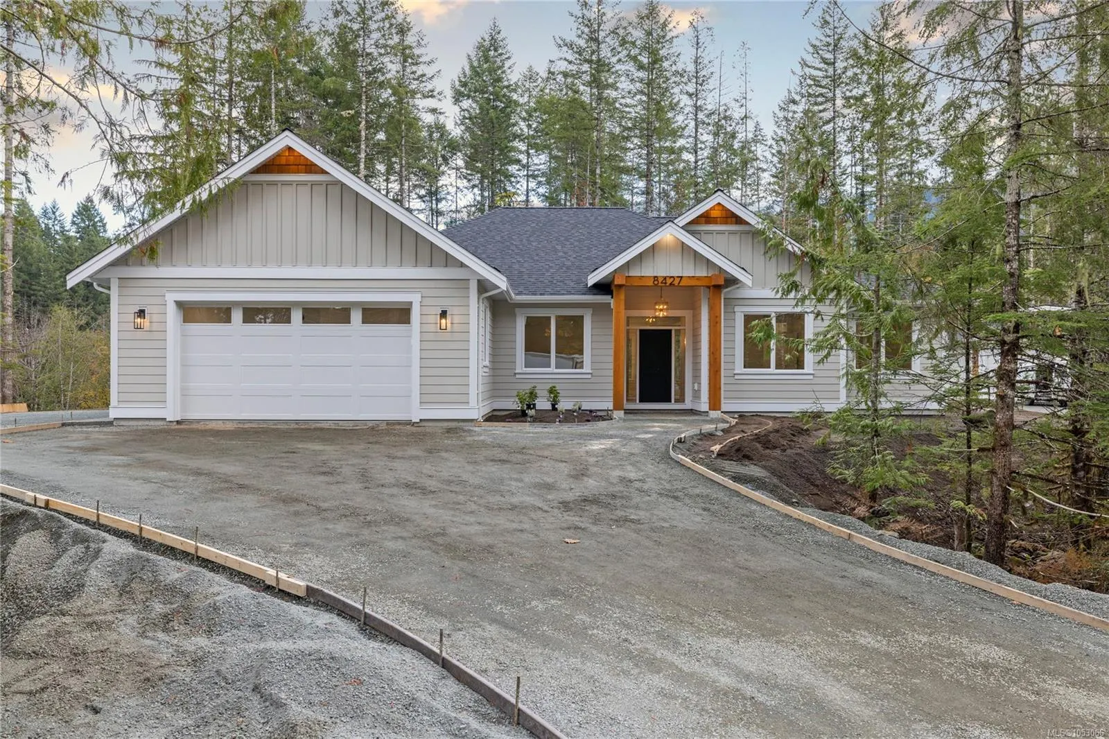 8427 Sander Dr
