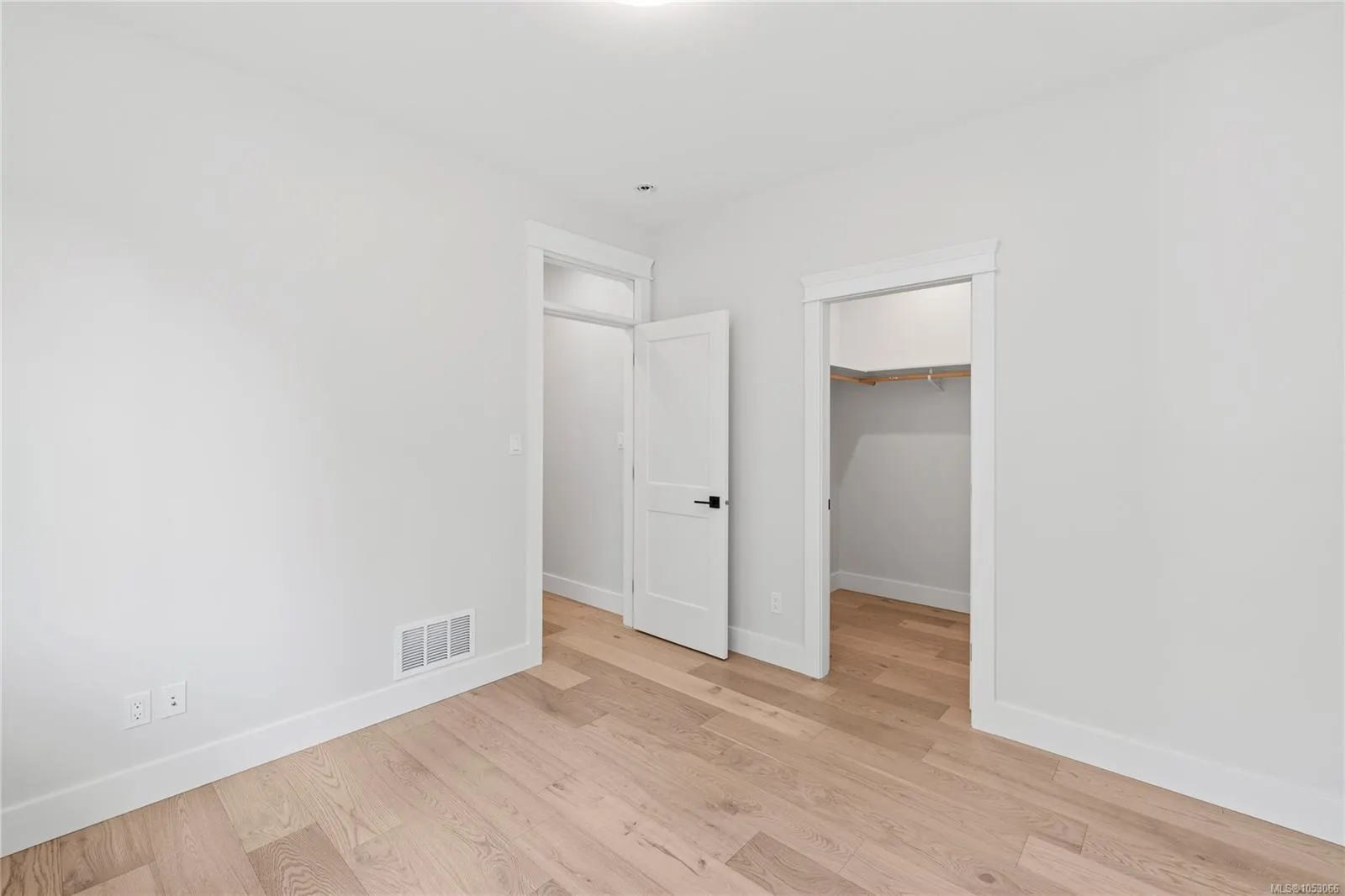 8427 Sander Dr