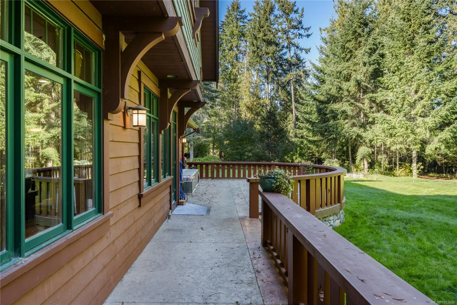 780 View Rd