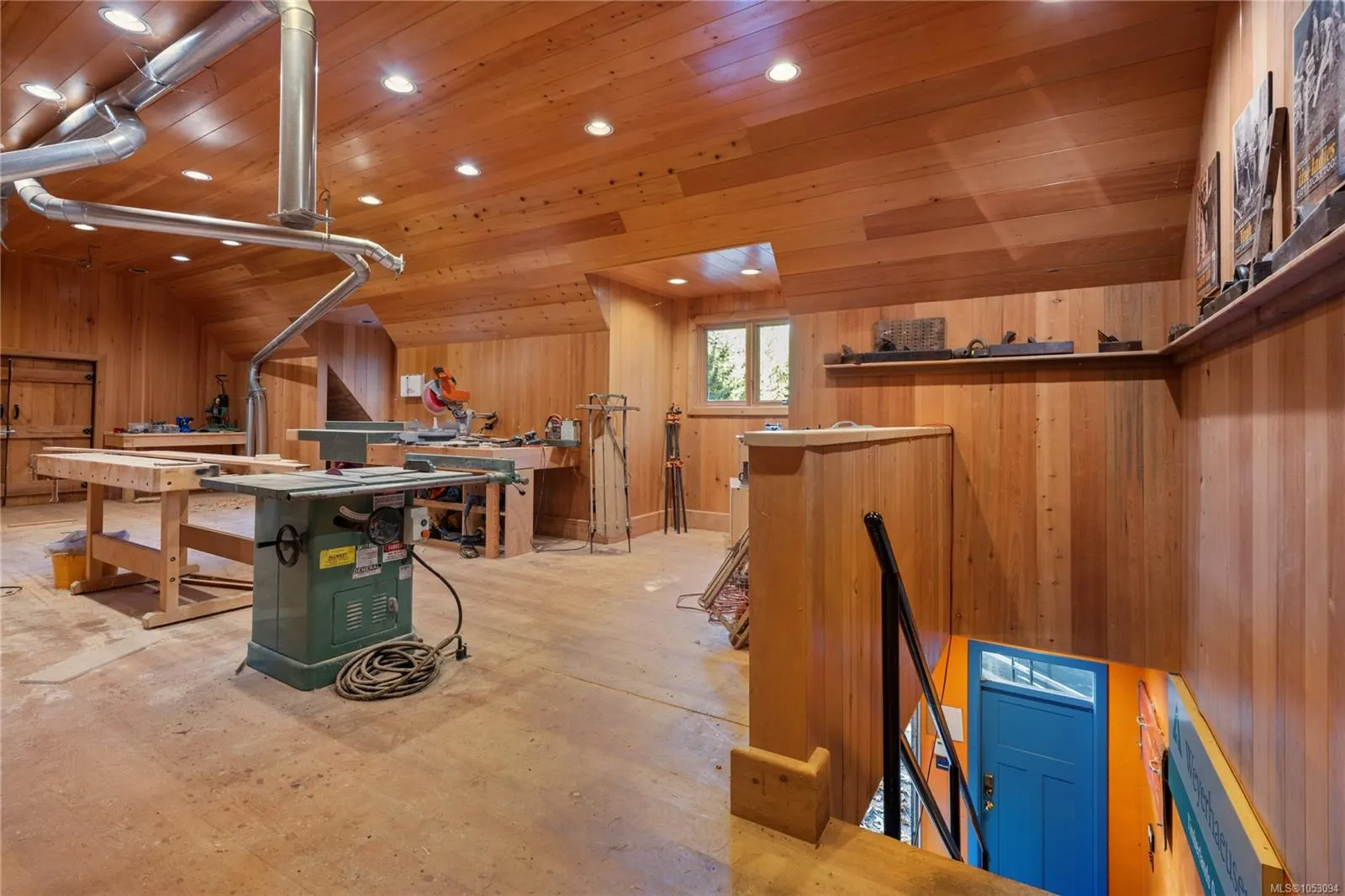 780 View Rd