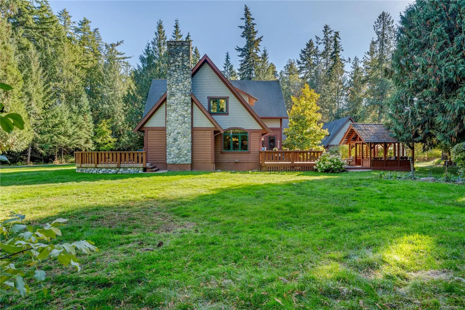 780 View Rd