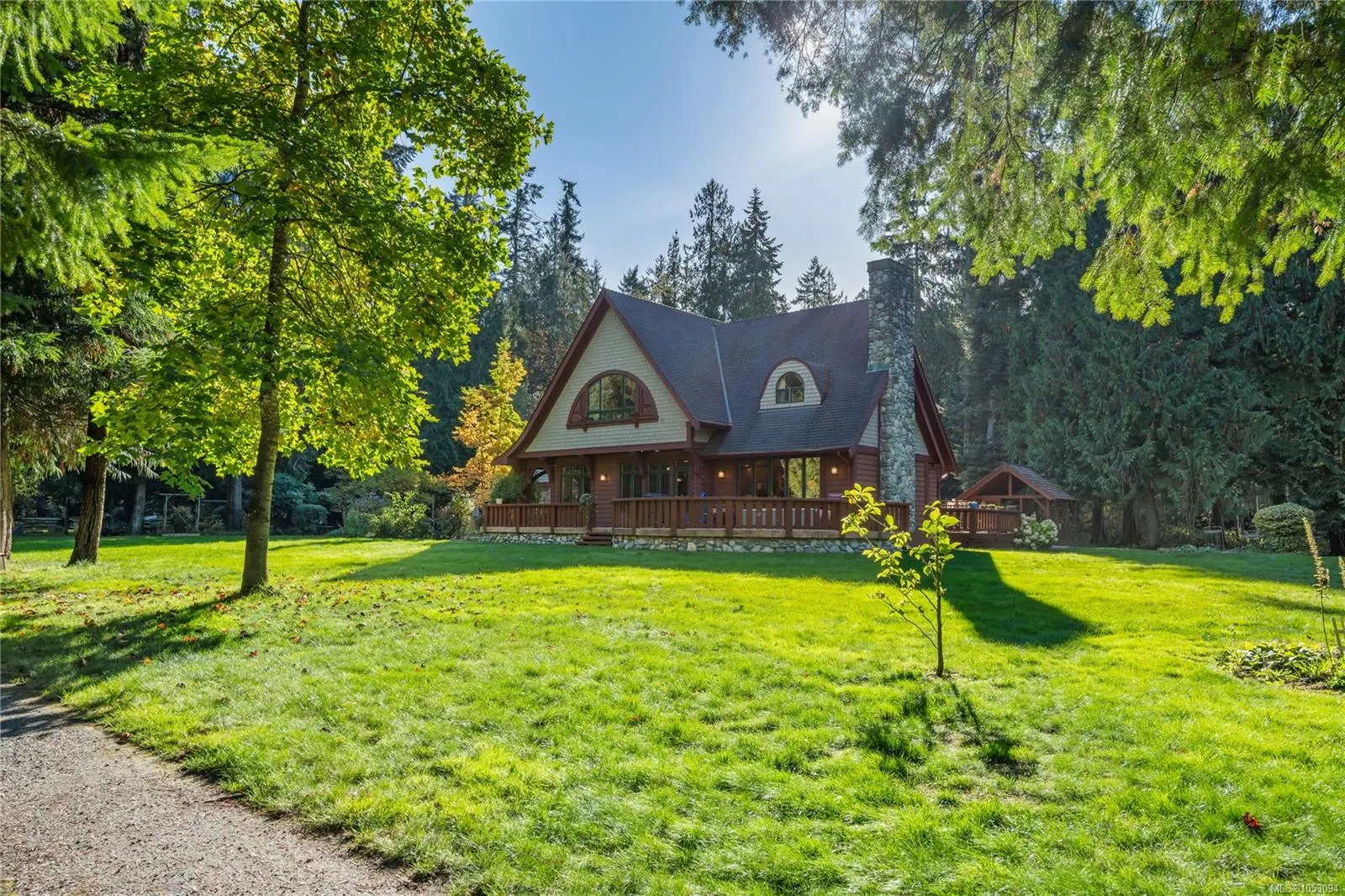 780 View Rd