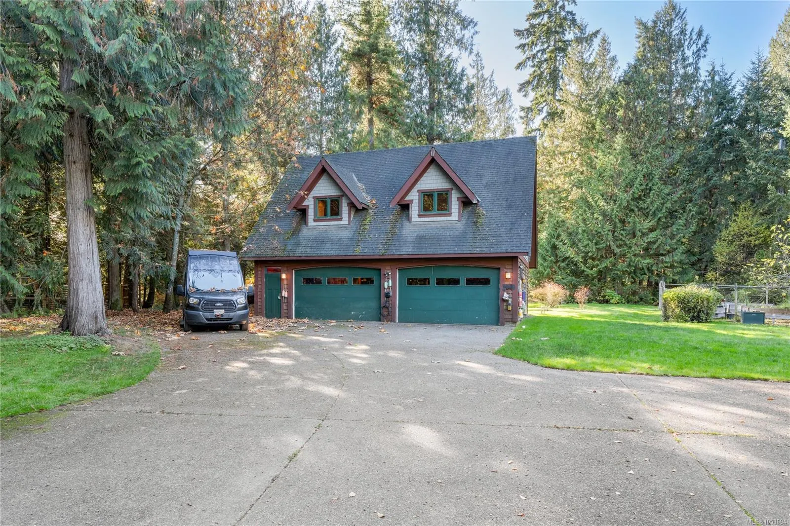 780 View Rd