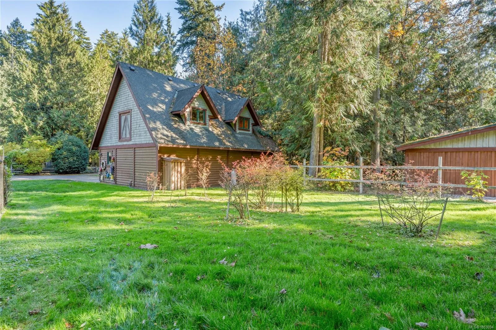 780 View Rd