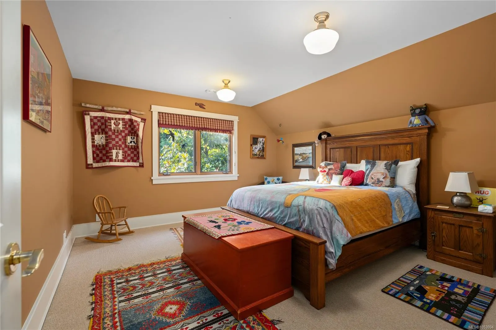 780 View Rd