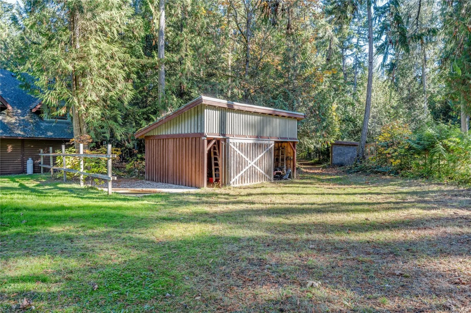 780 View Rd