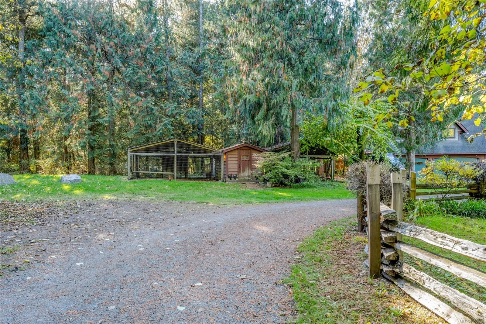 780 View Rd