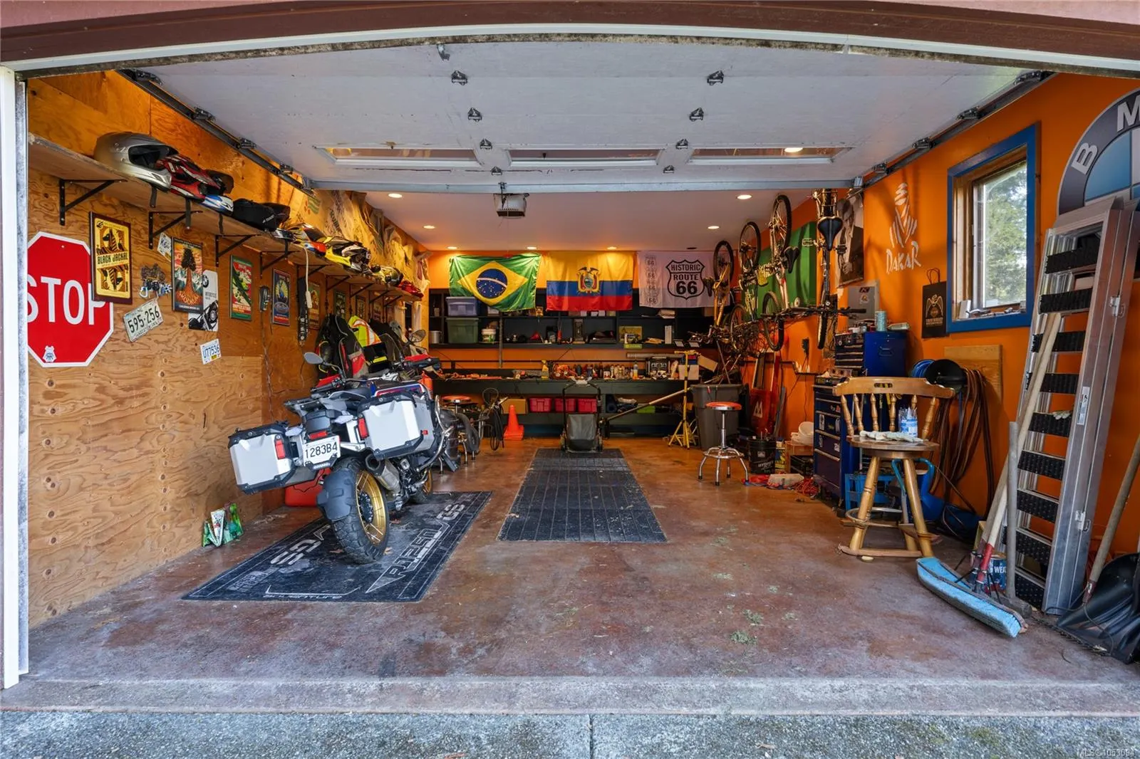780 View Rd
