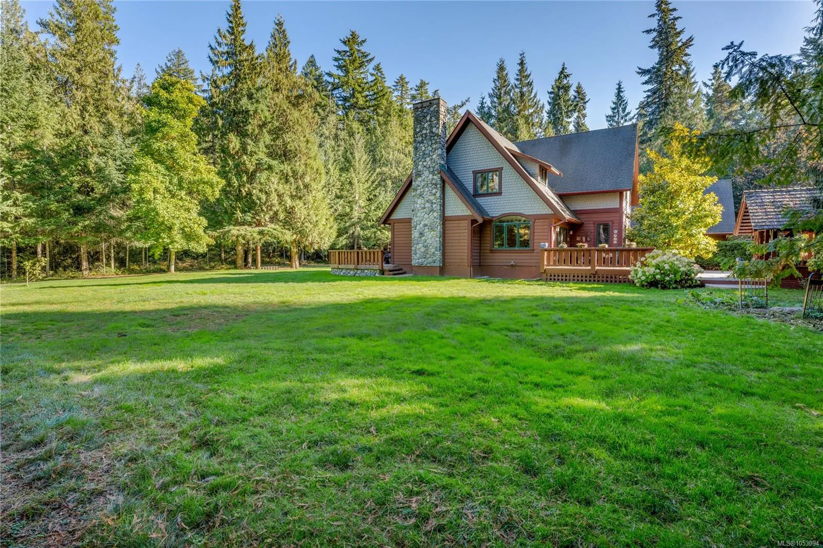 780 View Rd