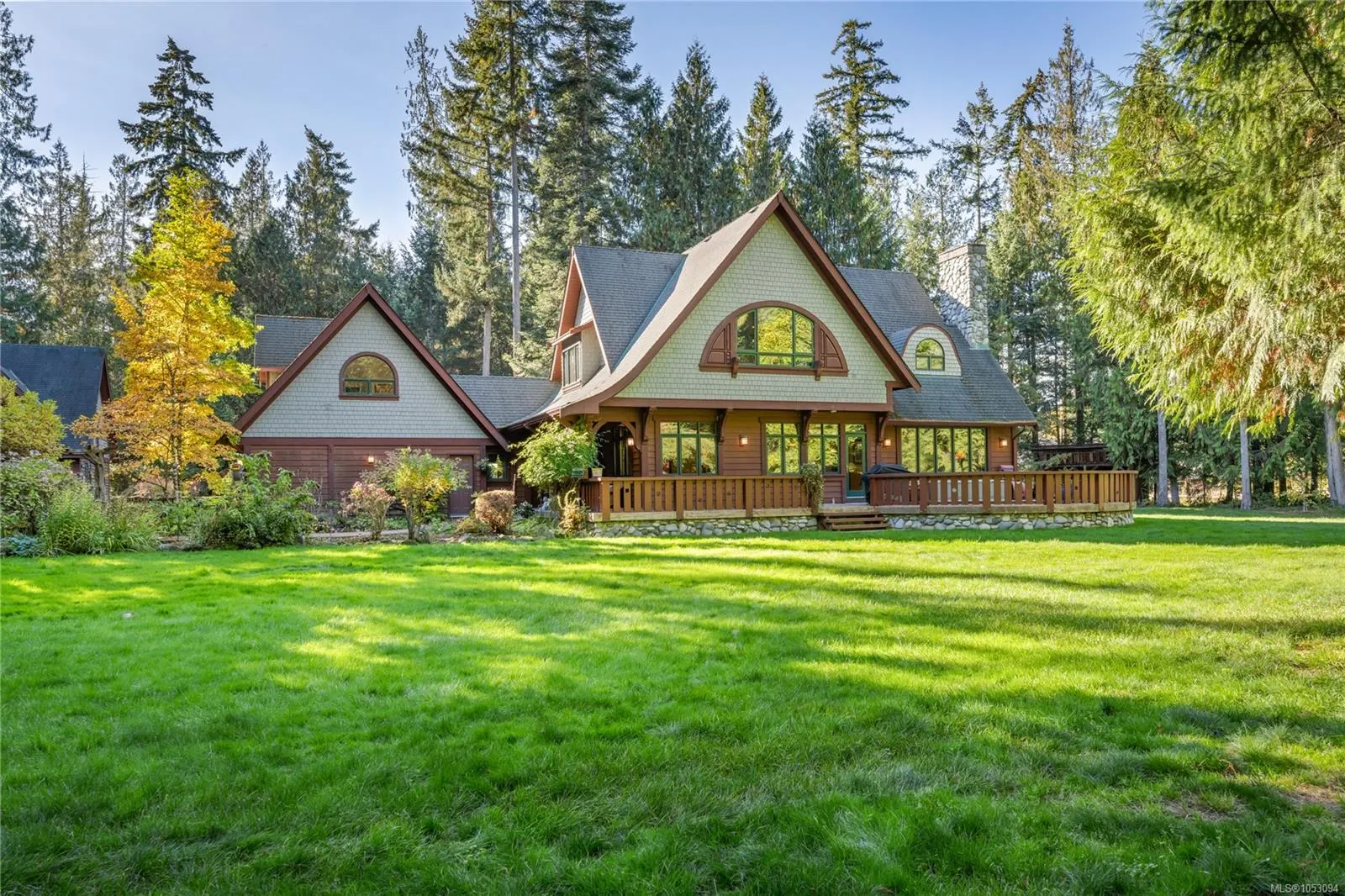 780 View Rd