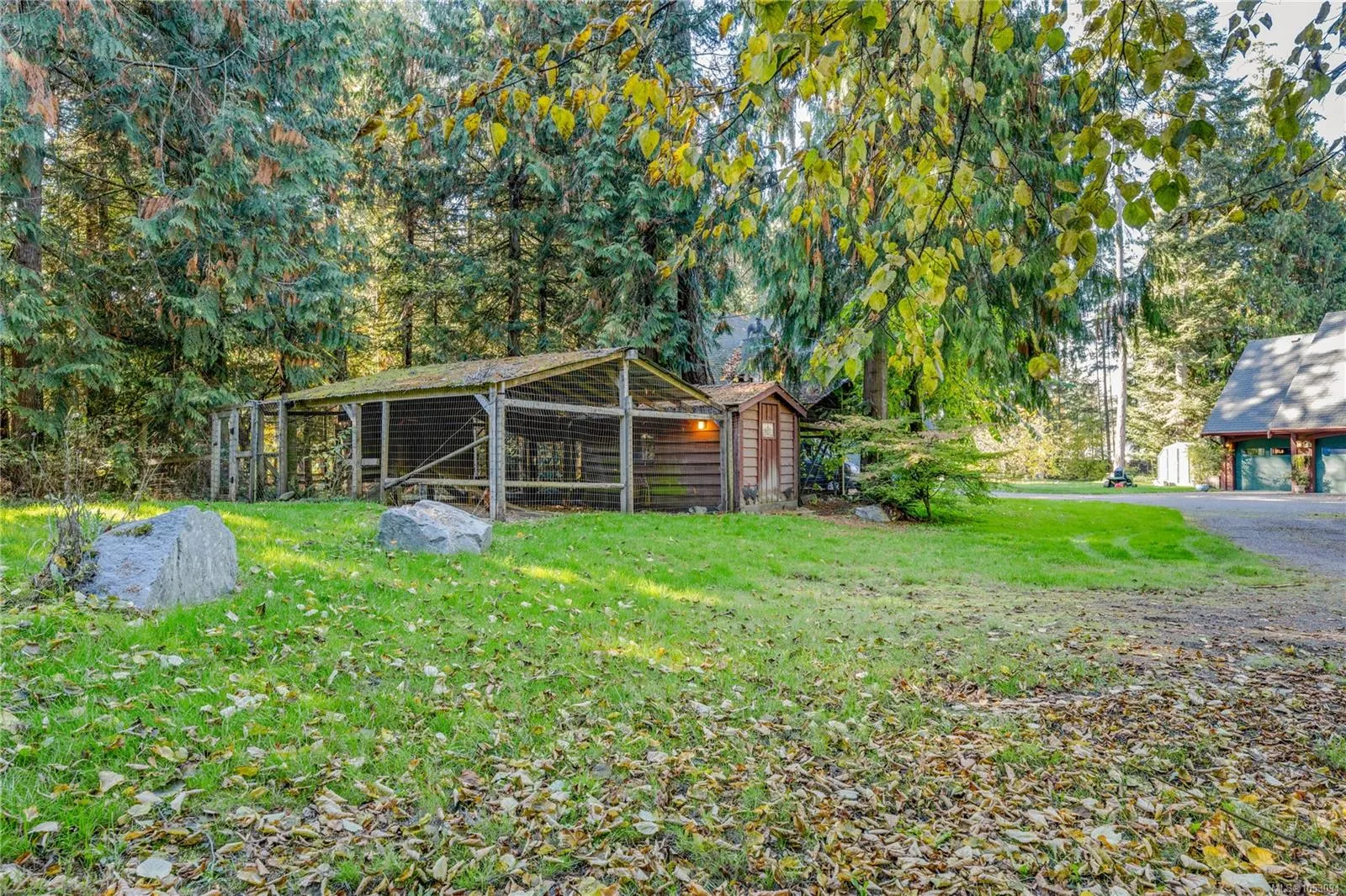 780 View Rd