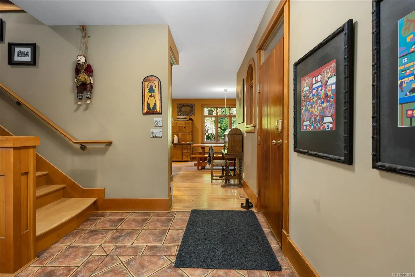 780 View Rd