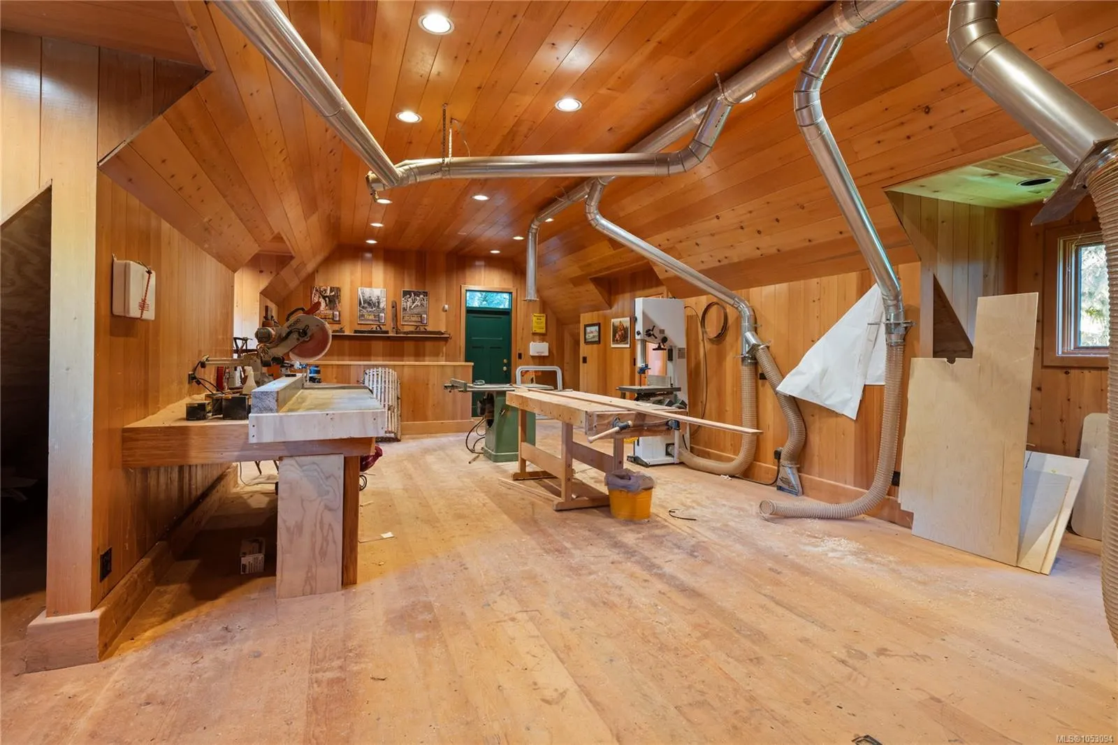 780 View Rd