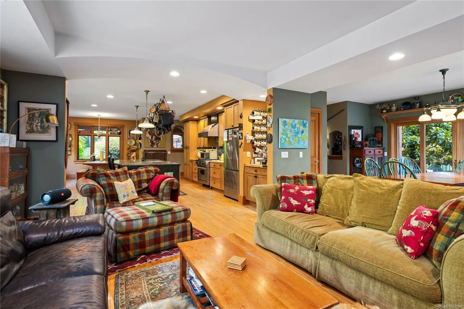 780 View Rd