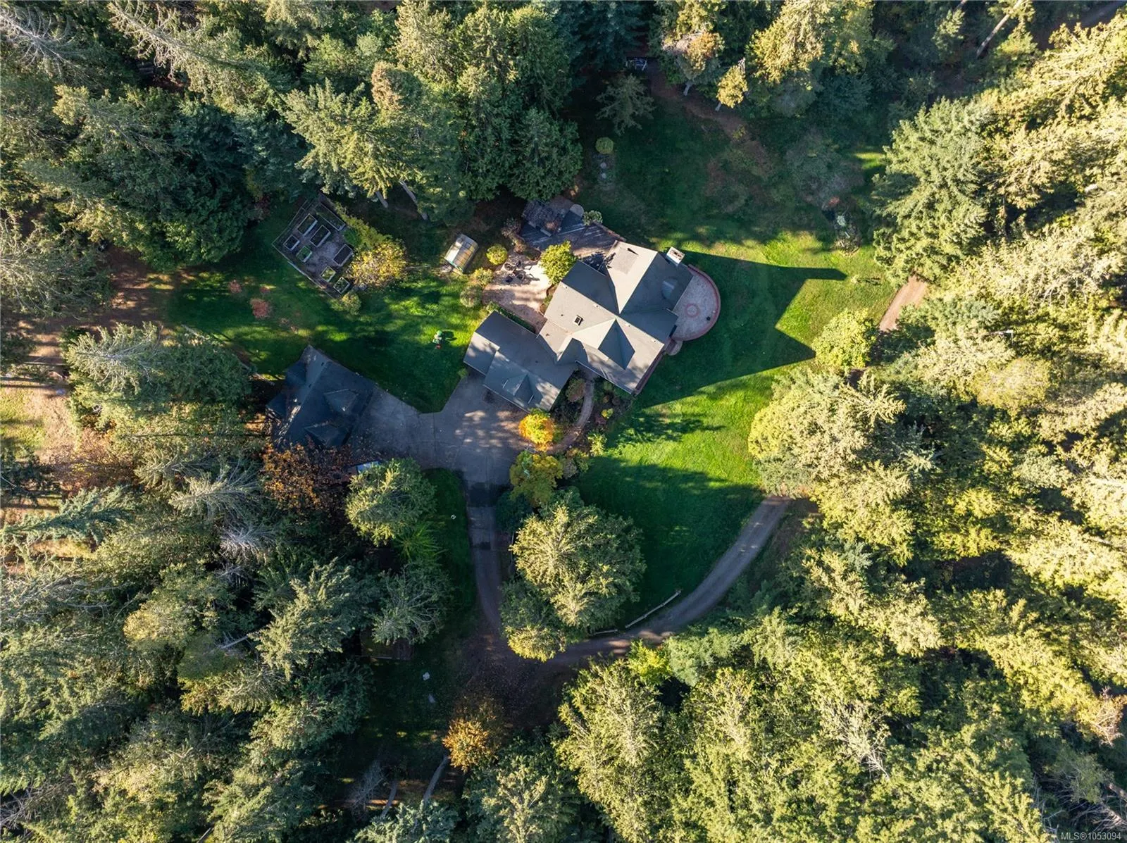 780 View Rd
