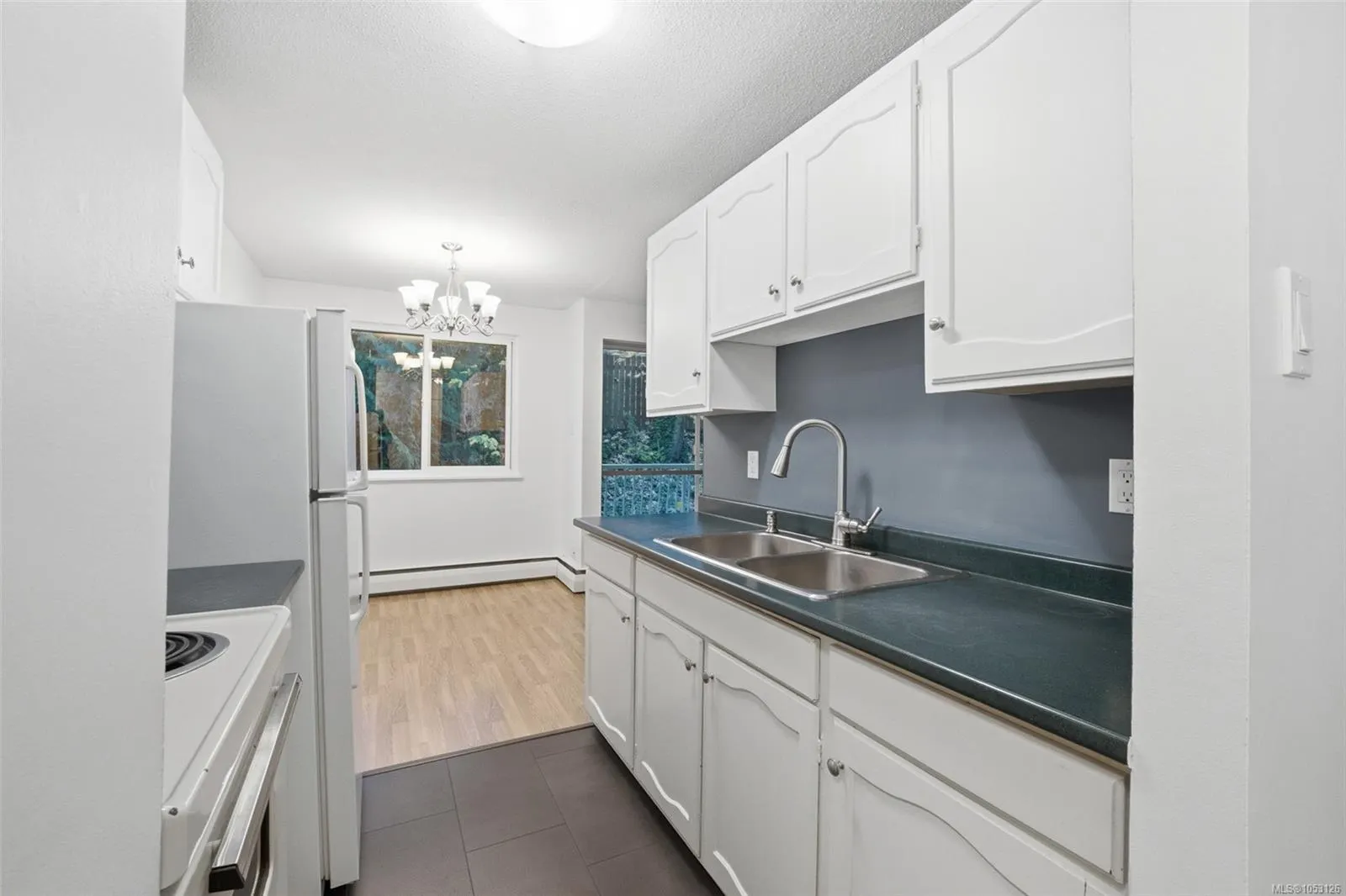 997 Bowen Rd