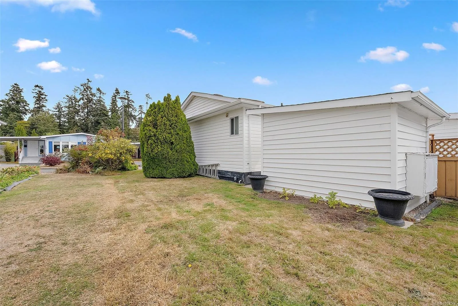 7701 Central Saanich Rd