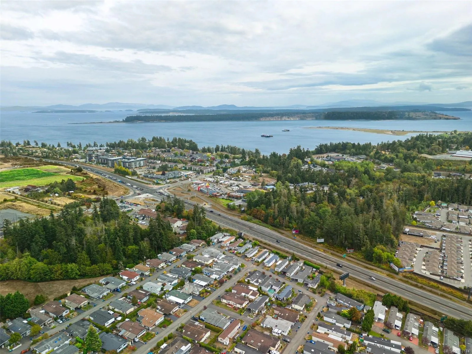 7701 Central Saanich Rd